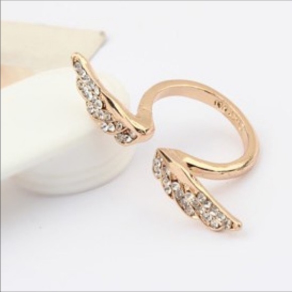 1st Host Pick! Angel Wings Ring🌹❤️🌸 - Picture 3 of 4